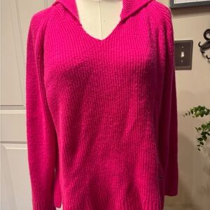 Vineyard Vines Hot Pink Hooded Sweater! Great Condition! Size S Oversized & Cozy